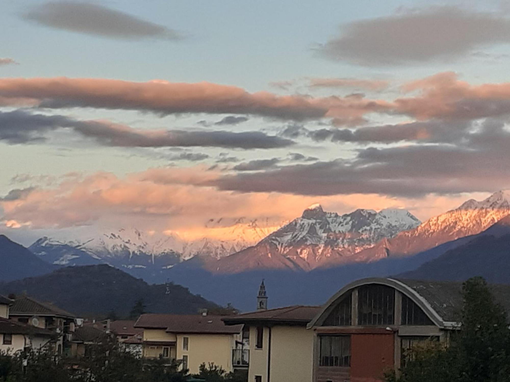 B&B Daniela Darfo Boario Terme Bagian luar foto